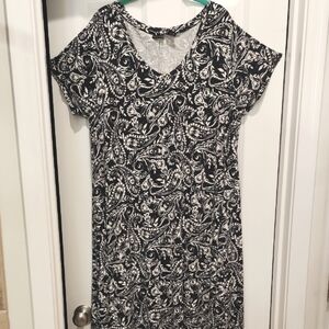 Tahari Black and White Paisley Knit Swing Dress 2x